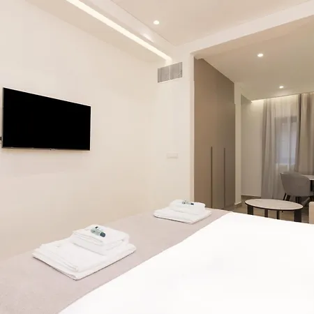 Apartment Socrates Fully Equipped With Unique Design *