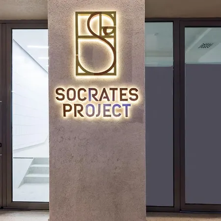 Socrates Fully Equipped With Unique Design Apartment