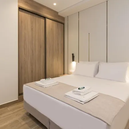 Socrates Fully Equipped With Unique Design Apartment