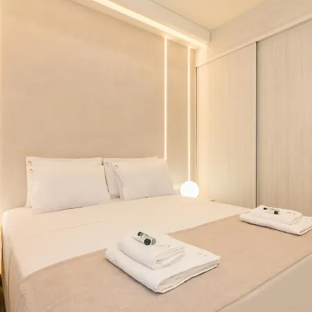 Apartment Socrates Fully Equipped With Unique Design