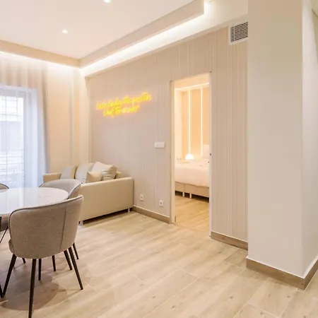 Apartment Socrates Fully Equipped With Unique Design *