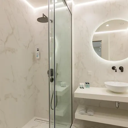 Socrates Fully Equipped With Unique Design Apartment