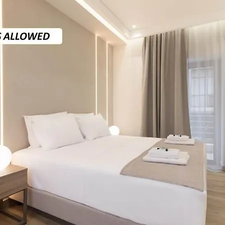 Socrates Fully Equipped With Unique Design Apartment